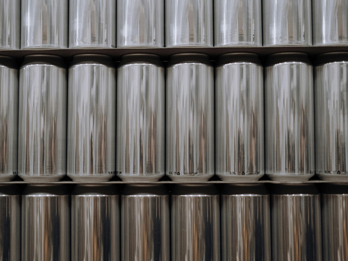 Aluminum cans packaging